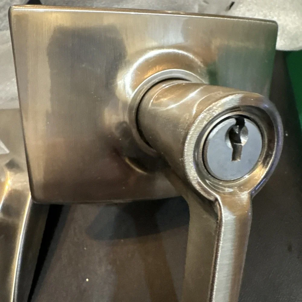 Schlage F51A‎ LAT 619 CEN Lever Keyed Entry